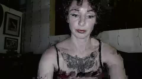 Snapshot of sexnchocolate chatting on 02/19/25, 06:44 Trixy Rose online show from 02/19/25, 06:44