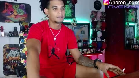 Snapshot of sexo_aharon chatting on 10/19/25, 04:46 Aharon ravelo online show from 10/19/25, 04:46