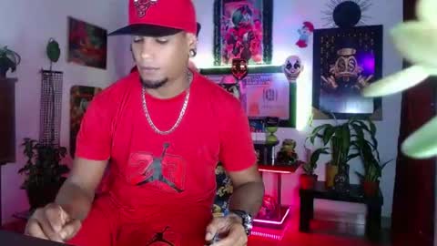 Aharon  ravelo online show from 06/12/26, 07:07