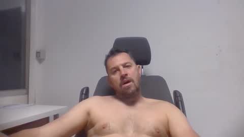 Snapshot of sexoatope79 chatting on 09/19/25, 06:04 sexoatope79 online show from 09/19/25, 06:04