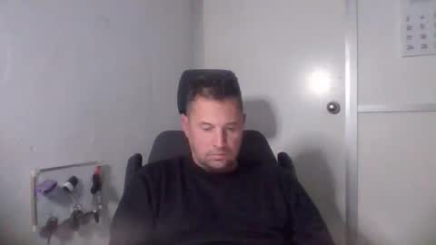 Snapshot of sexoatope79 chatting on 11/18/25, 08:02 sexoatope79 online show from 11/18/25, 08:02