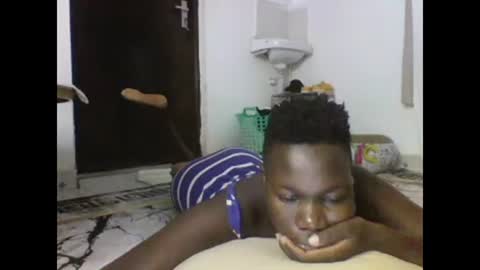 sexqueen02 online show from 02/18/25, 02:27