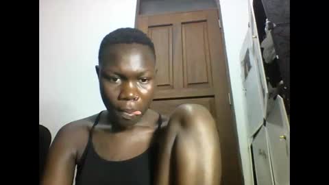 sexqueen02 online show from 10/26/25, 05:52