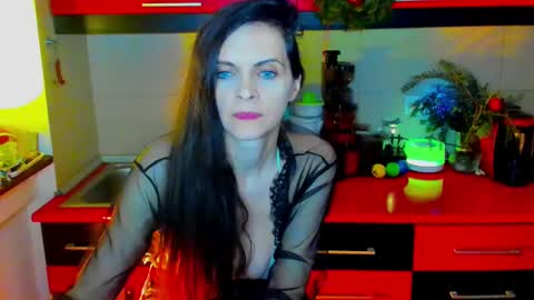 Snapshot of sexqueen1111 chatting on 12/12/24, 07:59 sexqueen1111 online show from 12/12/24, 07:59