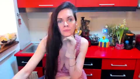 Snapshot of sexqueen1111 chatting on 02/10/25, 01:24 sexqueen1111 online show from 02/10/25, 01:24