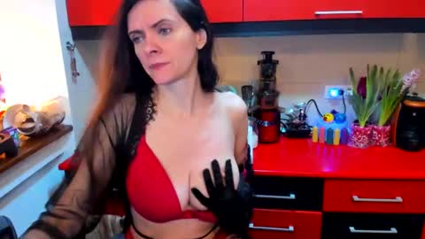 Snapshot of sexqueen1111 chatting on 02/23/25, 10:31 sexqueen1111 online show from 02/23/25, 10:31