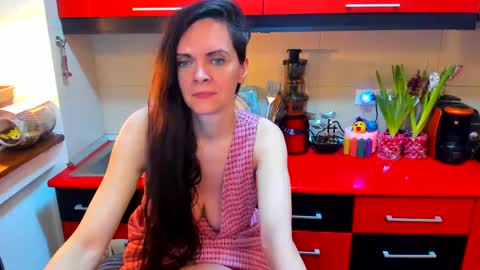 Snapshot of sexqueen1111 chatting on 02/26/25, 04:25 sexqueen1111 online show from 02/26/25, 04:25