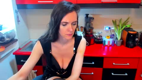 Snapshot of sexqueen1111 chatting on 03/11/25, 05:49 sexqueen1111 online show from 03/11/25, 05:49