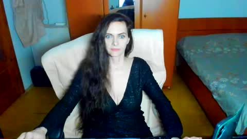sexqueen1111 online show from 05/09/26, 08:03