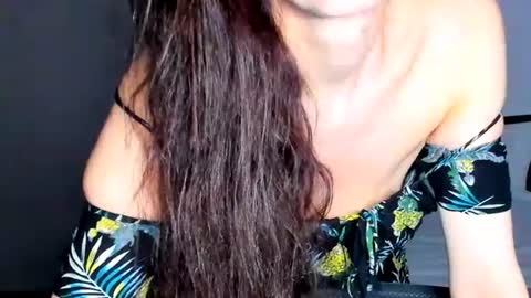 sexqueen1111 online show from 06/21/26, 08:33
