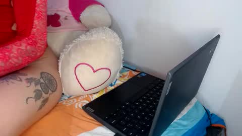Snapshot of sexseason777 chatting on 11/18/25, 10:03 STIIV G online show from 11/18/25, 10:03