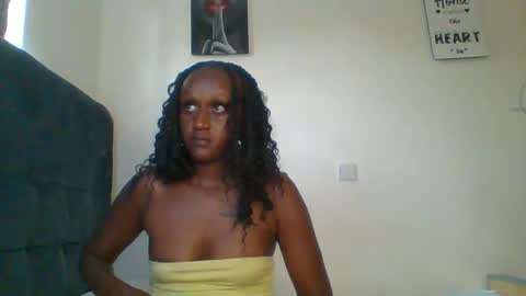 Snapshot of sexsy_sally chatting on 01/10/25, 10:06 sexsysally online show from 01/10/25, 10:06