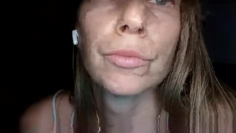 Snapshot of sexualangel chatting on 12/17/25, 04:13 Verona online show from 12/17/25, 04:13