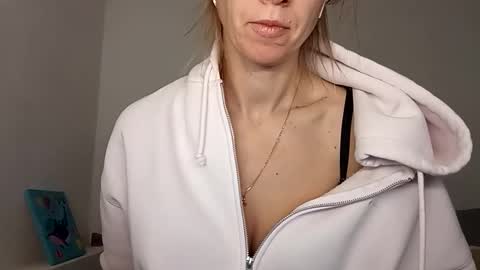 Snapshot of sexualangel chatting on 03/24/26, 07:24 Verona online show from 03/24/26, 07:24