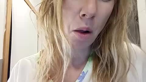 Snapshot of sexualangel chatting on 04/06/26, 12:19 Verona online show from 04/06/26, 12:19