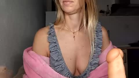 Verona online show from 06/17/26, 02:36