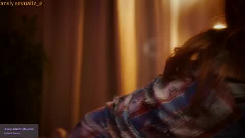 Snapshot of sexualiz_e chatting on 09/17/25, 08:54 Liz online show from 09/17/25, 08:54