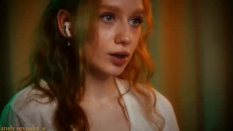 Snapshot of sexualiz_e chatting on 10/31/25, 08:10 Liz online show from 10/31/25, 08:10