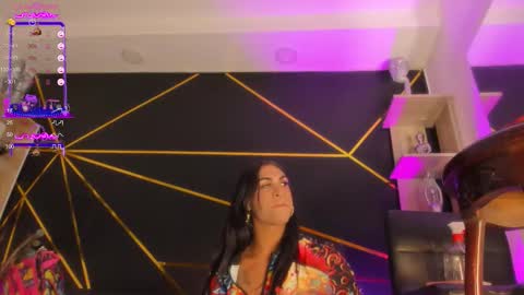 Tifanny Benitez  online show from 10/11/25, 08:18