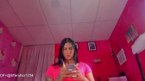 Tifanny Benitez  online show from 07/06/26, 08:33