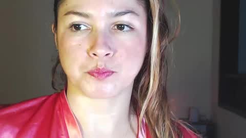 Snapshot of sexwwoman chatting on 12/26/24, 11:57 CHIARA online show from 12/26/24, 11:57