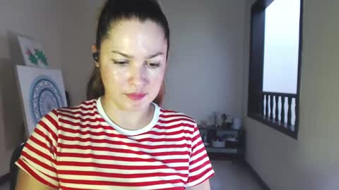 Snapshot of sexwwoman chatting on 01/11/25, 10:40 CHIARA online show from 01/11/25, 10:40