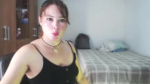 Snapshot of sexwwoman chatting on 02/18/26, 08:16 CHIARA online show from 02/18/26, 08:16