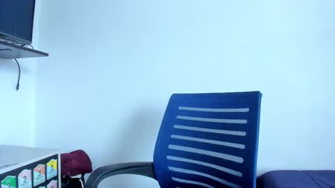 Snapshot of sexx_hunters chatting on 10/18/25, 09:37 Jax and Lu online show from 10/18/25, 09:37