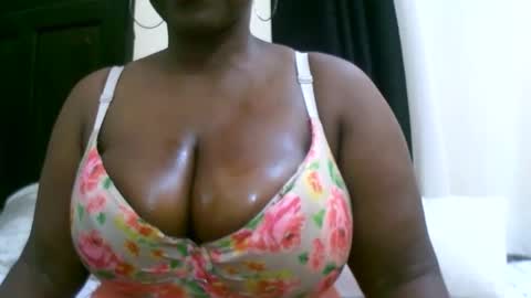 sexxi_ebony online show from 10/24/25, 12:12