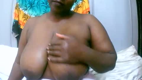 sexxi_ebony online show from 02/11/26, 12:04