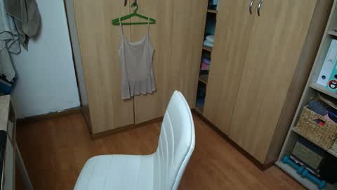 Snapshot of sexxxycrystali chatting on 09/26/25, 09:24 sexxxycrystali online show from 09/26/25, 09:24