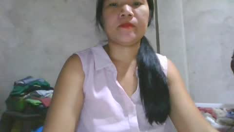 Snapshot of sexxxymomsh chatting on 06/12/26, 06:23 sexxxymomsh online show from 06/12/26, 06:23