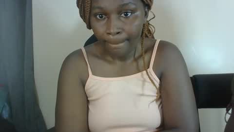 Snapshot of sexxy_amira chatting on 10/13/25, 12:27 sexxy_amira online show from 10/13/25, 12:27