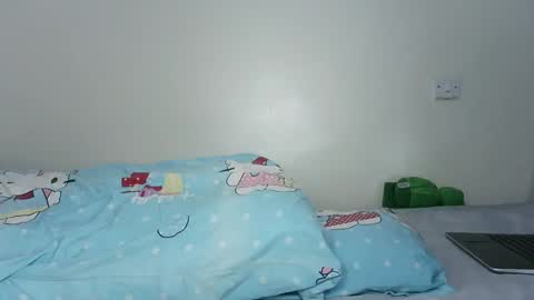Snapshot of sexxy_bhaddie chatting on 04/14/26, 10:38 kisses online show from 04/14/26, 10:38