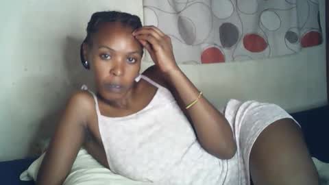 Snapshot of sexxy_curvy23 chatting on 01/05/26, 06:33 sexxy_curvy23 online show from 01/05/26, 06:33