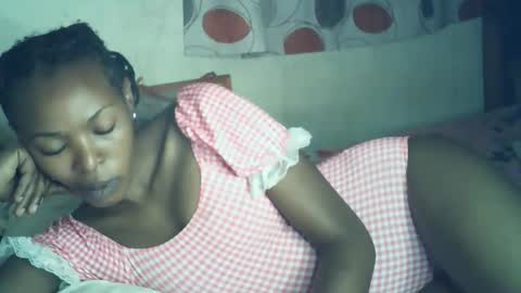 Snapshot of sexxy_curvy23 chatting on 01/14/26, 04:29 sexxy_curvy23 online show from 01/14/26, 04:29