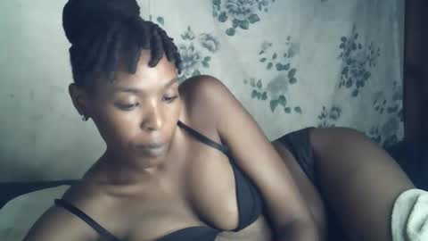 Snapshot of sexxy_curvy23 chatting on 02/28/26, 06:20 sexxy_curvy23 online show from 02/28/26, 06:20