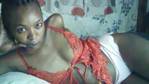 Snapshot of sexxy_curvy23 chatting on 03/29/26, 04:12 sexxy_curvy23 online show from 03/29/26, 04:12