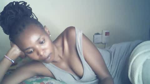 Snapshot of sexxy_curvy23 chatting on 04/19/26, 02:11 sexxy_curvy23 online show from 04/19/26, 02:11