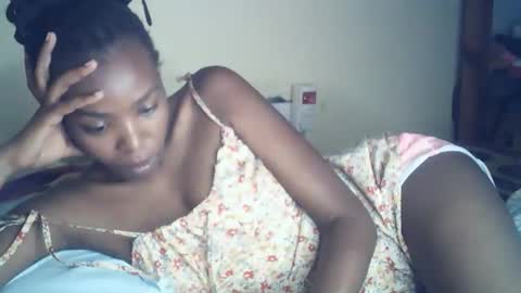 Snapshot of sexxy_curvy23 chatting on 05/18/26, 03:57 sexxy_curvy23 online show from 05/18/26, 03:57