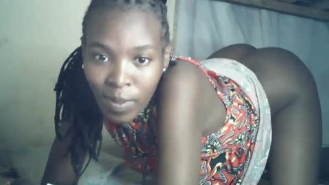 Snapshot of sexxy_curvy23 chatting on 06/12/26, 07:13 sexxy_curvy23 online show from 06/12/26, 07:13