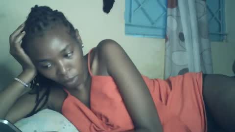 Snapshot of sexxy_curvy23 chatting on 06/17/26, 07:55 sexxy_curvy23 online show from 06/17/26, 07:55