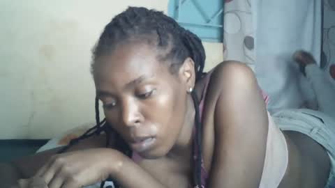 Snapshot of sexxy_curvy23 chatting on 06/30/26, 06:09 sexxy_curvy23 online show from 06/30/26, 06:09