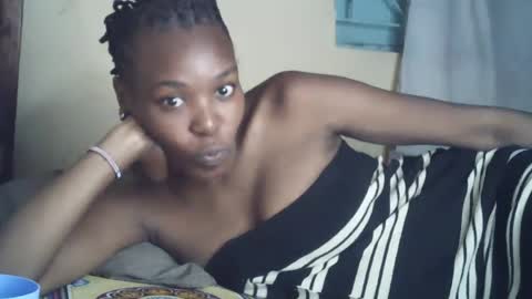 Snapshot of sexxy_curvy23 chatting on 07/15/26, 05:51 sexxy_curvy23 online show from 07/15/26, 05:51