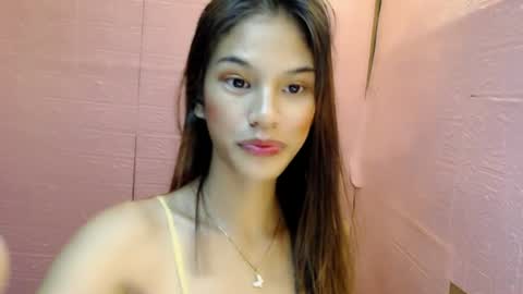 Dahlia online show from 06/17/26, 02:29