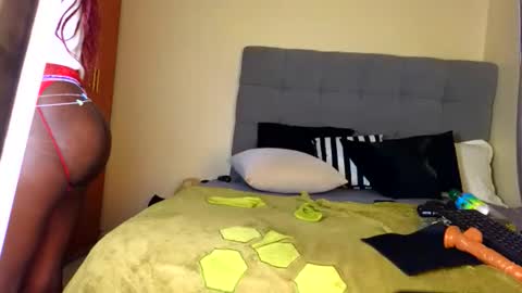 Snapshot of sexxy_mariana chatting on 10/10/25, 08:24 sexxy mariana online show from 10/10/25, 08:24