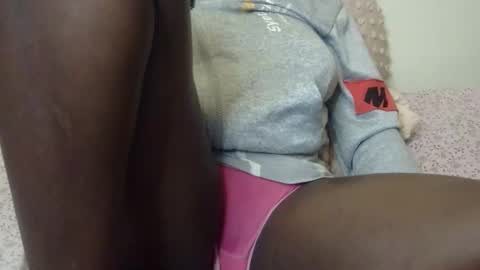 Snapshot of sexxy_maya1 chatting on 11/14/25, 11:13 sexxy_maya1 online show from 11/14/25, 11:13