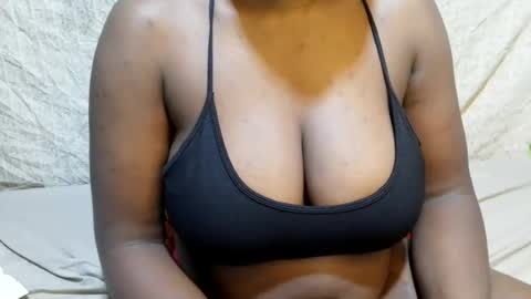 sexxy_maya1 online show from 07/23/26, 06:00