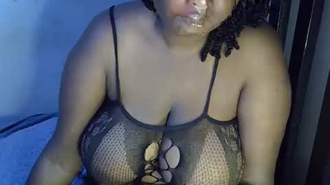 Snapshot of sexxy_mish chatting on 10/07/25, 04:20 sexxy_mish online show from 10/07/25, 04:20