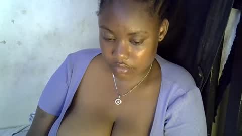 Snapshot of sexxy_mish chatting on 10/13/25, 01:44 sexxy_mish online show from 10/13/25, 01:44